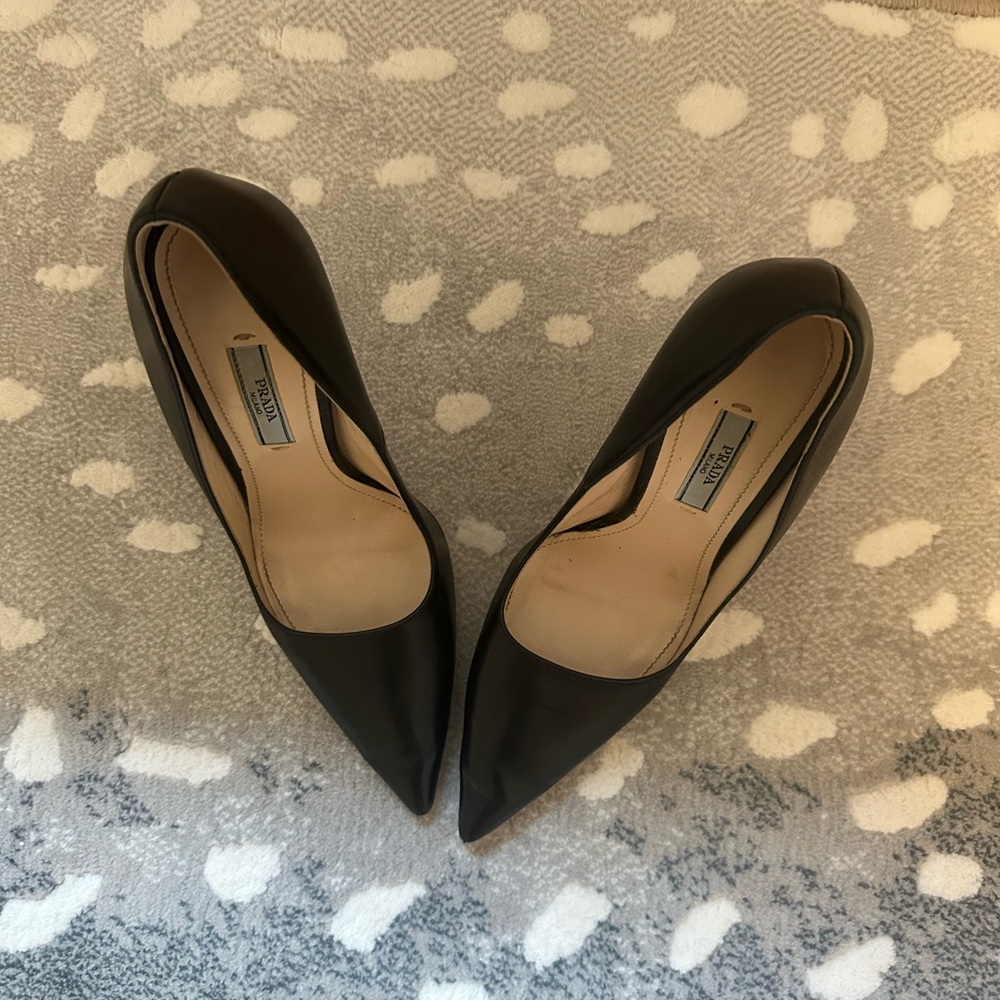 Prada Black Leather Authentic Heel Stilettos, size 37.5 - Picture 3 of 6